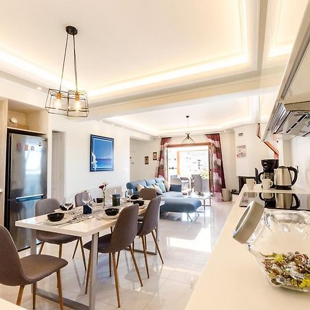 Leo - Unique Glyfada Apartment Athens Ngoại thất bức ảnh