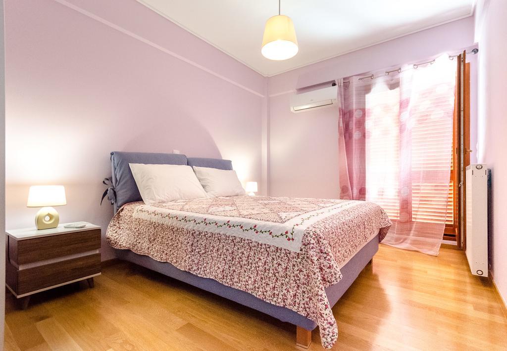 Leo - Unique Glyfada Apartment Athens Ngoại thất bức ảnh