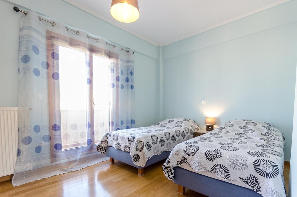 Leo - Unique Glyfada Apartment Athens Ngoại thất bức ảnh