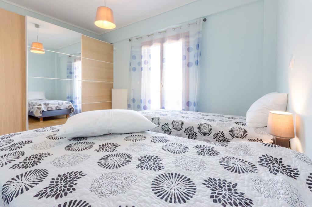 Leo - Unique Glyfada Apartment Athens Ngoại thất bức ảnh