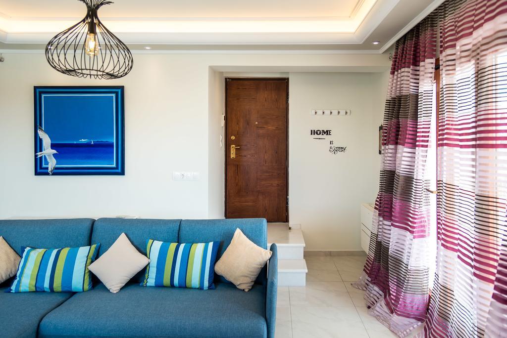 Leo - Unique Glyfada Apartment Athens Ngoại thất bức ảnh